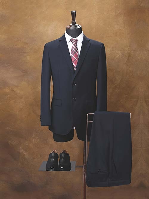 看云南服裝定制企業(yè)如何裁出“營(yíng)銷新衣”